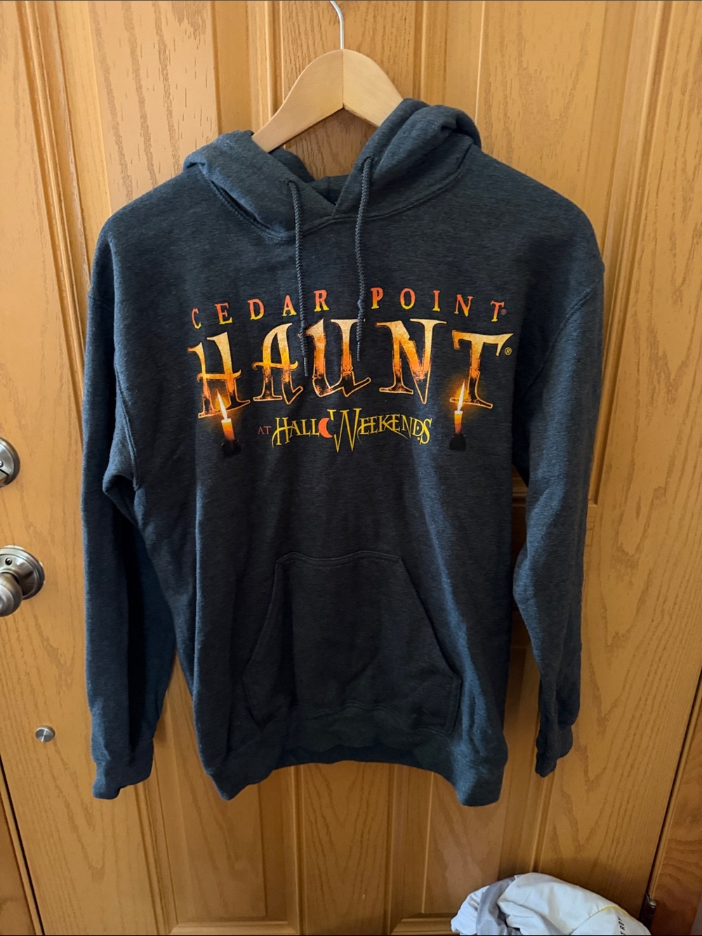 Gildan Dark Gray Cedar Point Haunt Halloweekends Hoodie- Orange Yellow Print